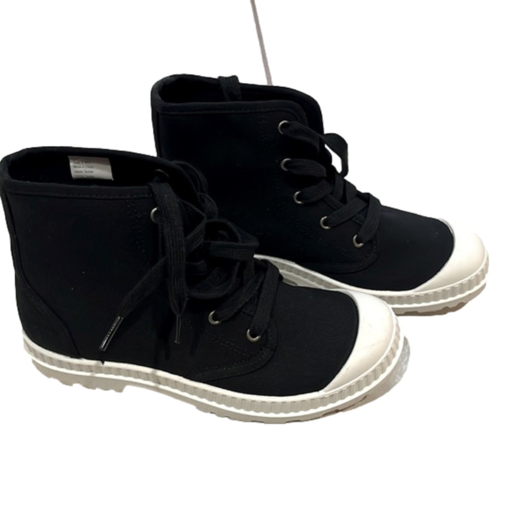 SO black high top shoes brand “dragonfruit” new in box size 9